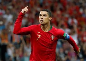 edsheeran, 10 nhân vật giải trí kiếm tiền giỏi nhất một năm qua, Cristiano Ronaldo